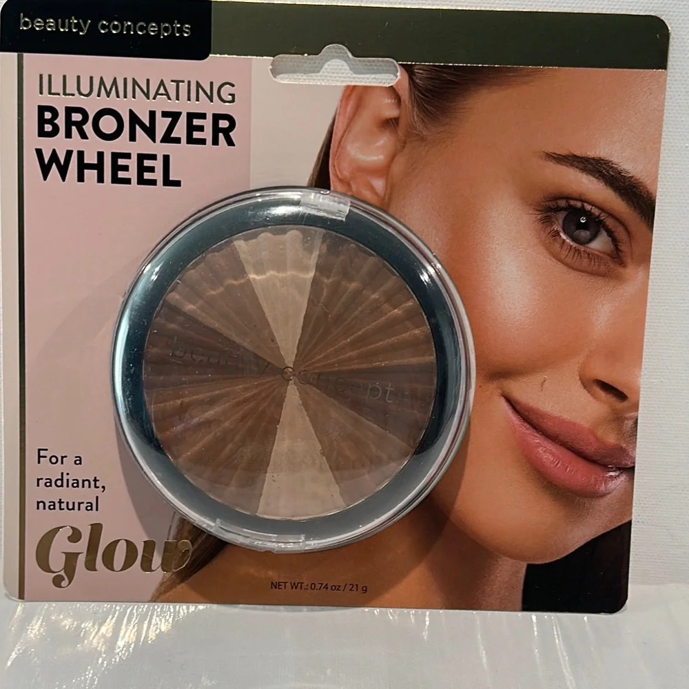 Beauty Concepts Illuminating Bronzer Wheel for a radiant natural GLOW.